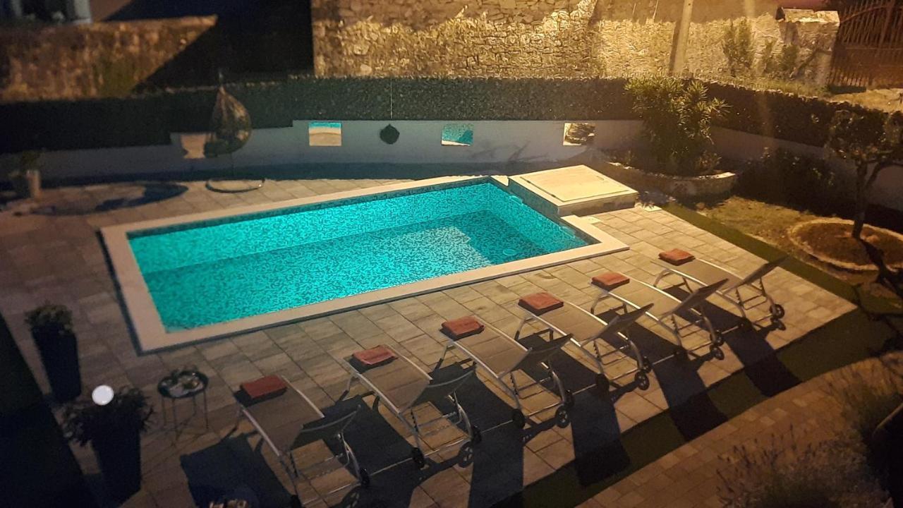 Apartments Katarina โปเรช ภายนอก รูปภาพ