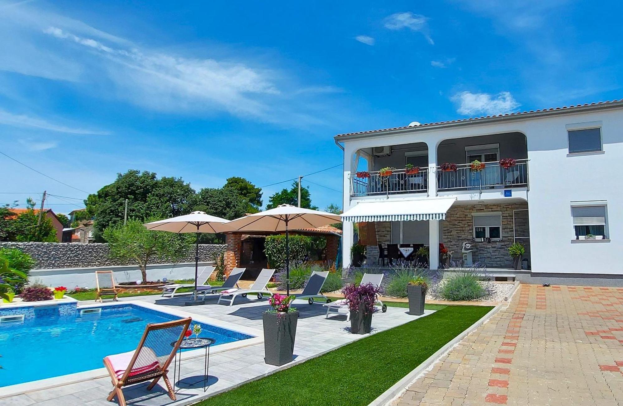 Apartments Katarina โปเรช ภายนอก รูปภาพ