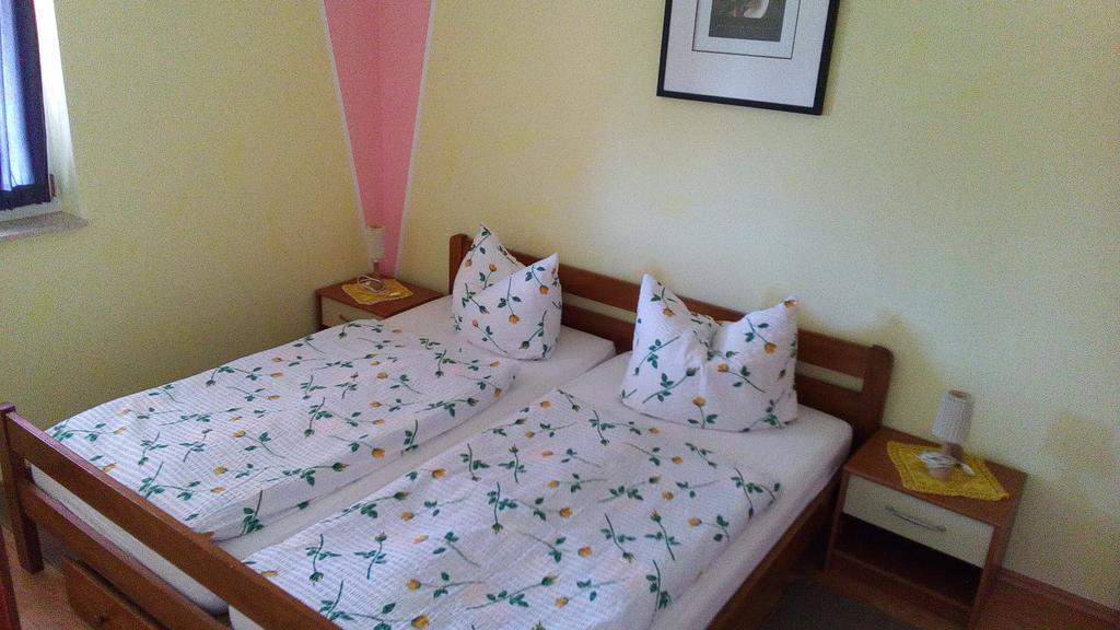 Apartments Katarina โปเรช ภายนอก รูปภาพ